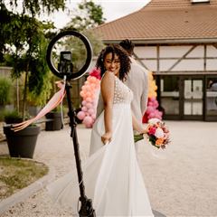 Mariée et bouquet sur la borne 360°